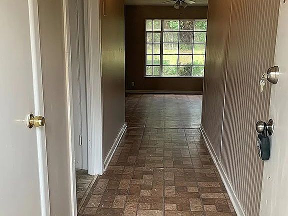 2nd image of 522 S Parkdale Dr