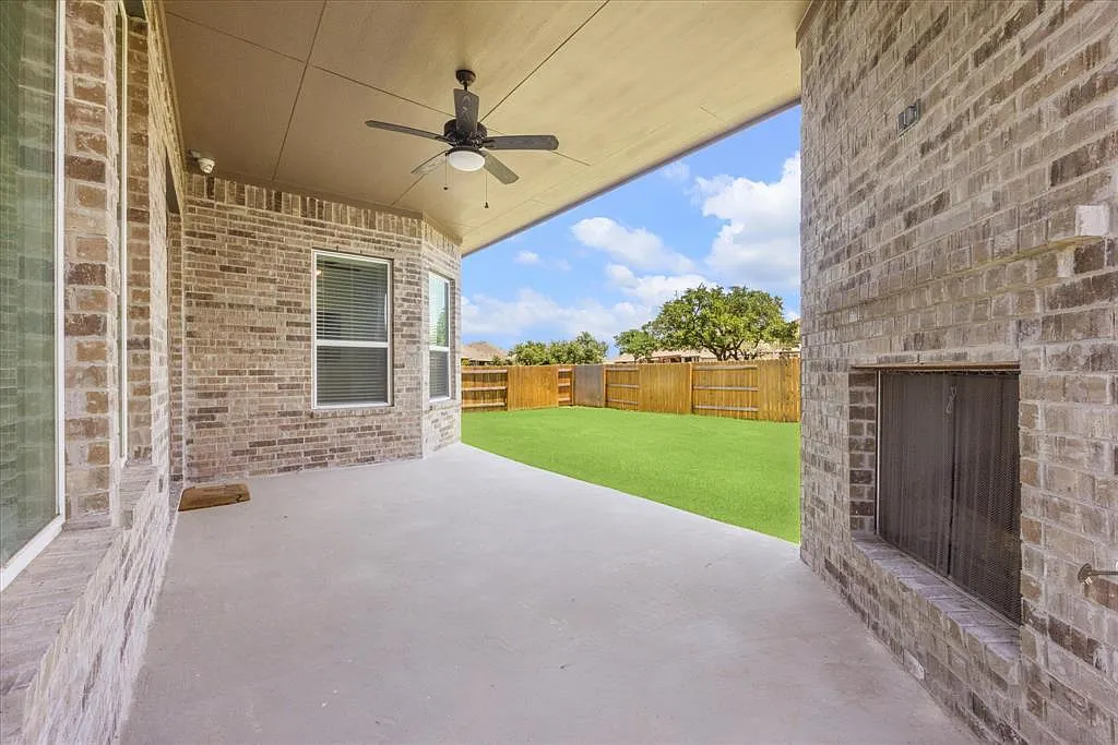 5 bed, 3.0 bath, 3085 sqft, $4,000 — Photo 3