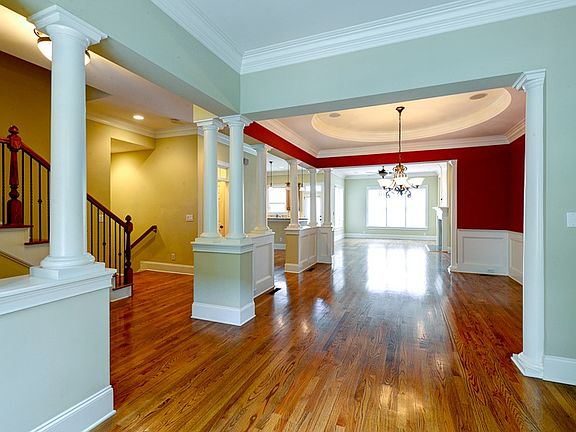 5th image of 2003 Kensington Green Dr SE
