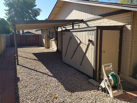 2nd image of 818 E Stephens Dr