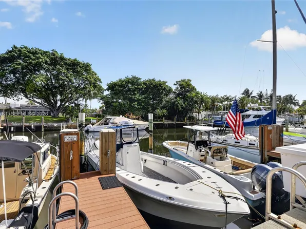 2561 NE 15th St, Pompano Beach, FL 33062