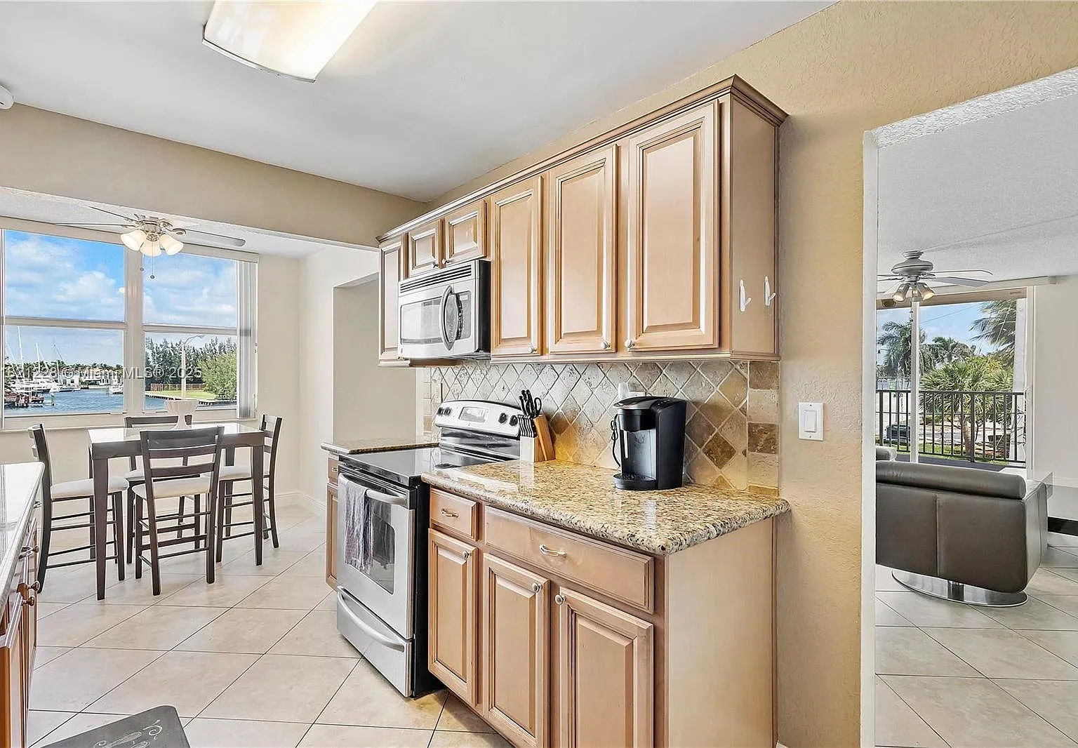 2 bed, 1465 sqft, $3,000 — Photo 4