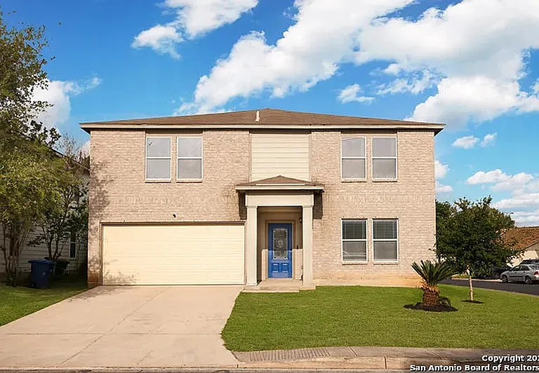 10002 Powderhouse Dr — Photo 1