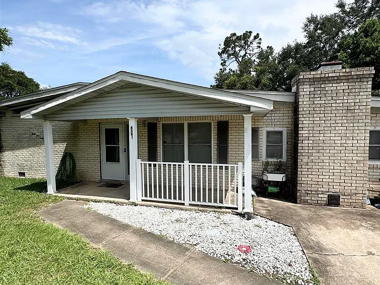 4541 Marseille Dr — Photo 2