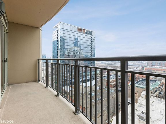 4th image of 1111 S Wabash Ave APT 1806