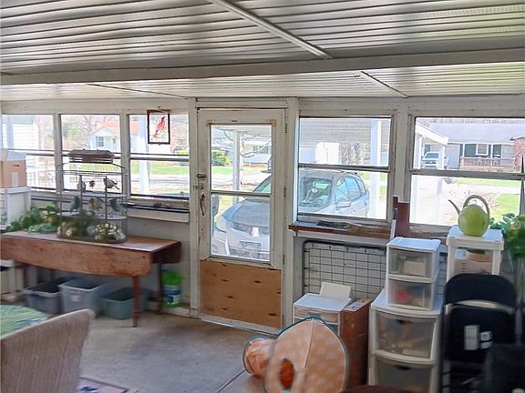 3rd image of 7941 Irvington Ave