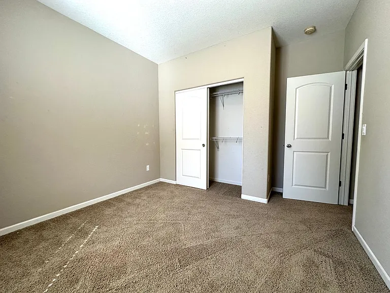 3895 Bethpage St — Photo 13