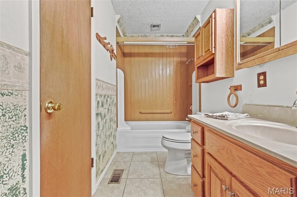 7798 Dittmer Rd, Dittmer, MO - More