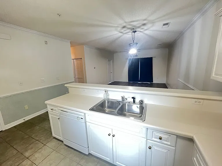 208 Castle Dr #1372 — Photo 4