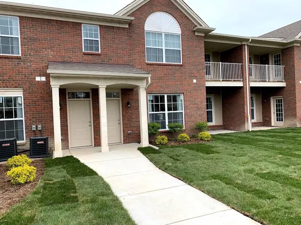 51846 E Pointe Ln #5, New Baltimore, MI 48051