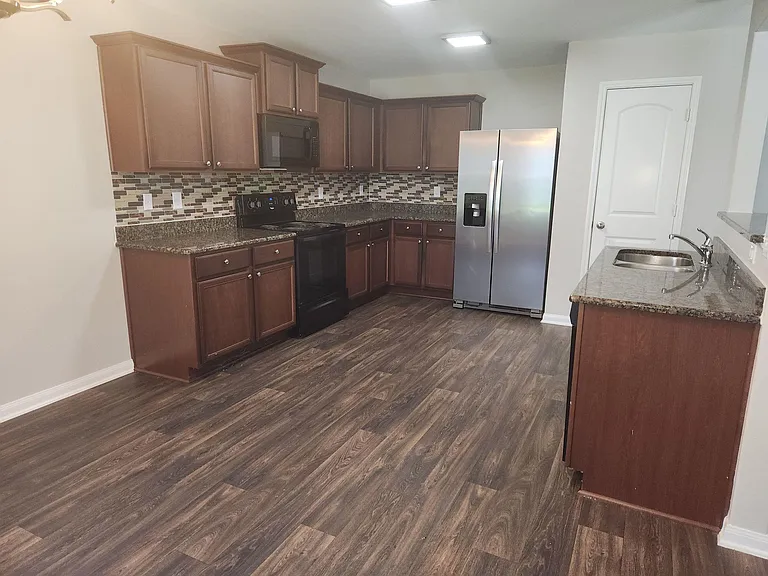 2218 Regatta Ln — Photo 4
