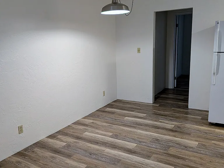 209 1st Ave N #3 — Photo 10