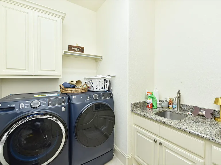 13117 Stoneleigh Terrace Dr — Photo 26