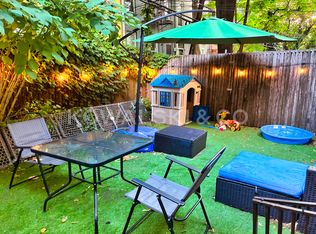 466 9th St APT 1, Brooklyn, NY 11215