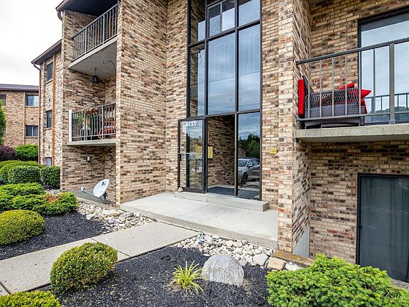 3rd image of 7230 Creekview Dr APT 11