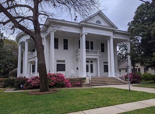 301 N Vine St, Victoria, TX 77901