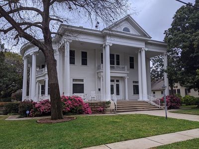301 N Vine St, Victoria, TX, 77901