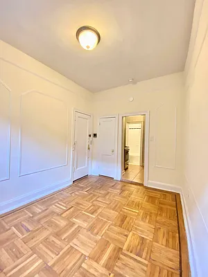 Rented by Waverly Realty Associates | media 22