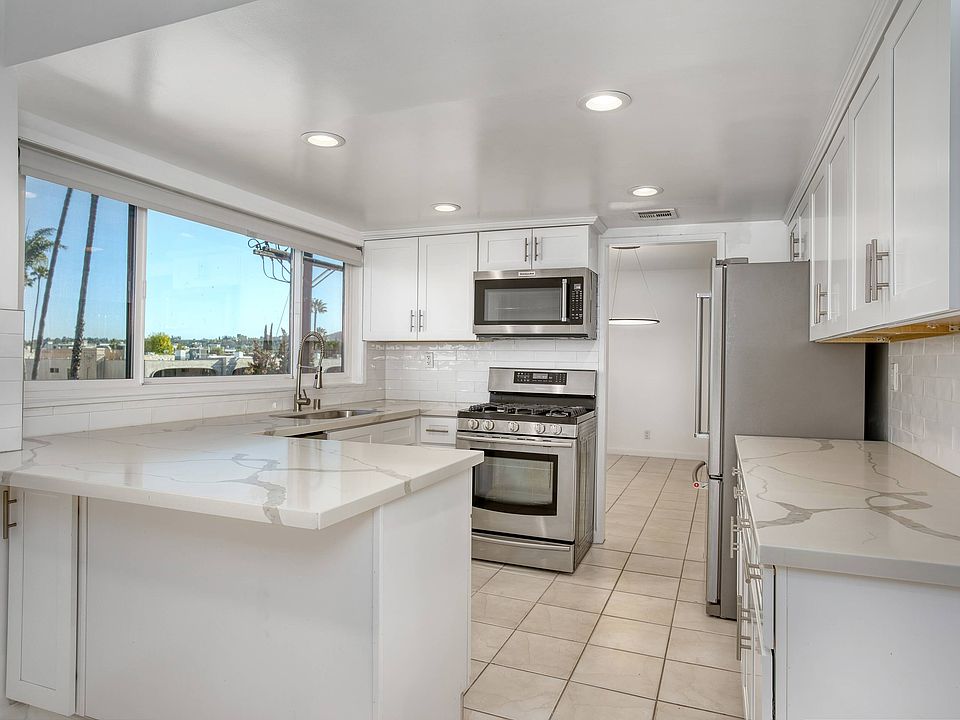 Kitchen facing Dining Room