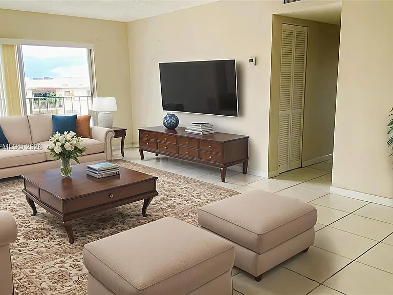 9350 Fontainebleau Blvd #602 — Photo 7
