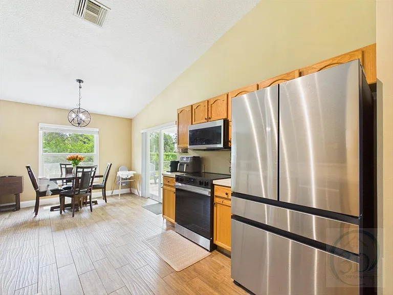 2265 SW Grosspoint St — Photo 5