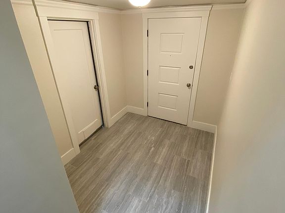 3rd image of 228 Cotter St
