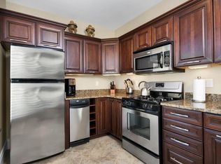 129 Morning St APT 2R, Portland, ME 04101