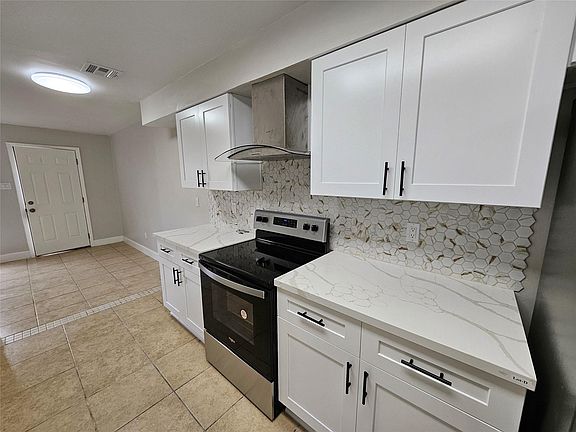 3rd image of 4122 Belle Park Dr