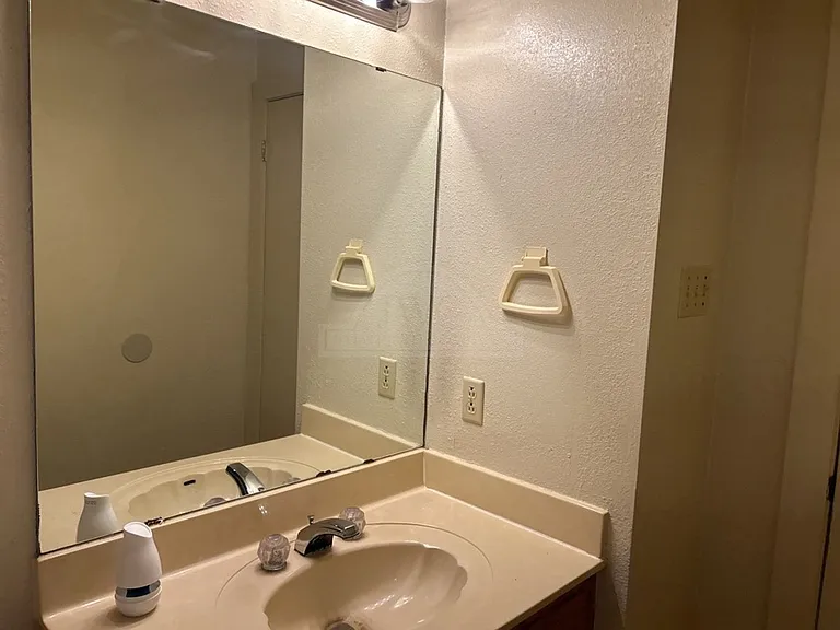 3319 Westrim Dr — Photo 13