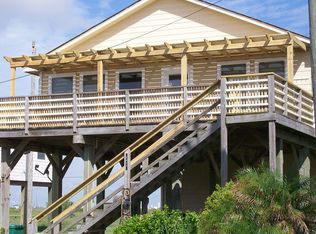 1042 Bluewater Hwy, Surfside Beach, TX 77541