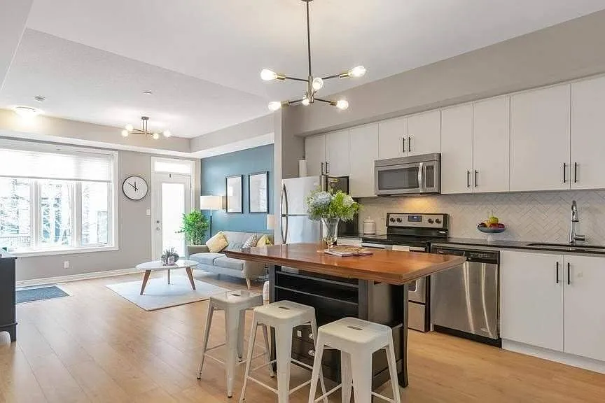 20 Carnation Avenue Toronto — Photo 3