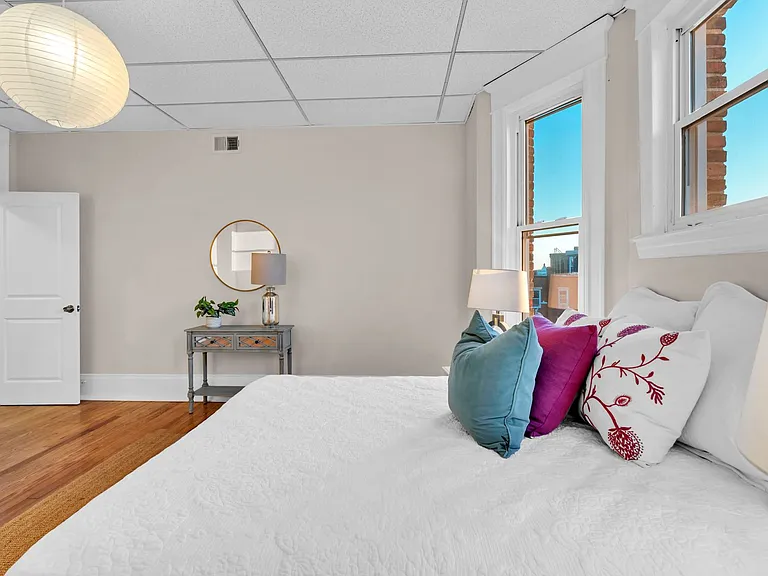 The Woodrow at 300 E 30th Street — Photo 27