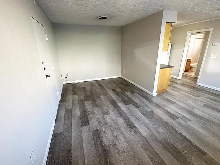 551 Lowell Ave — Photo 8