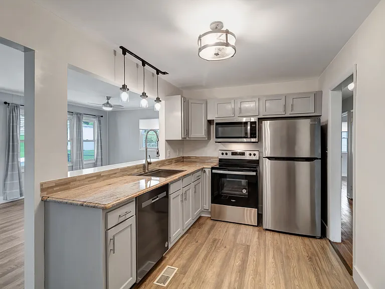 5039 Wilson Pike — Photo 11
