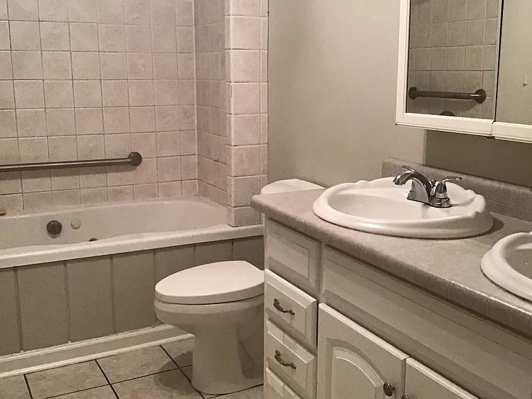 237 Hawkins Ave #B — Photo 6