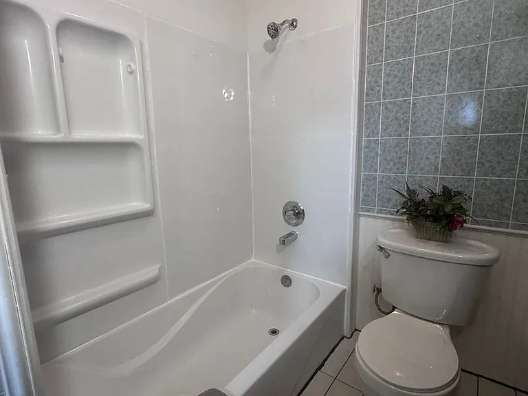 60 W Cotton St — Photo 14