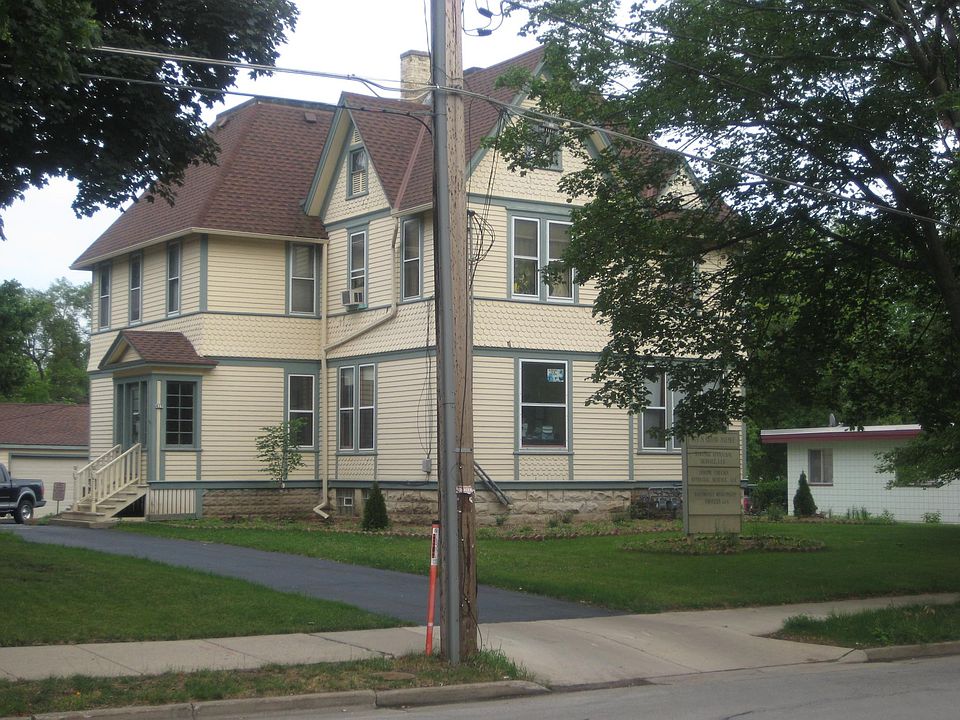 1st image of 419 N Grand Ave