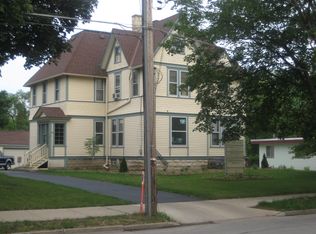 419 N Grand Ave, Waukesha, WI 53186