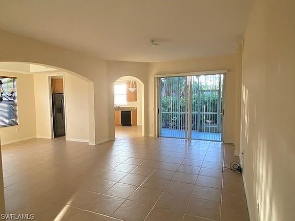 5th image of 1305 Mariposa Cir #1-101