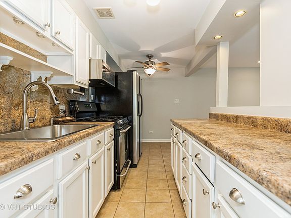4th image of 200 Willow Ln Unit 2-118