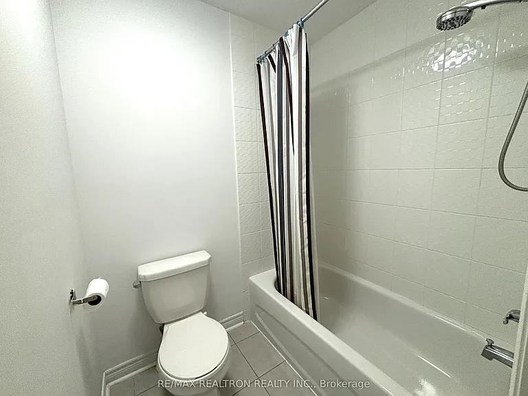 511 William Forster Rd — Photo 33