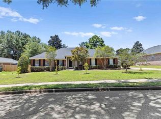 8042 Landing Eagle Dr, Daphne, AL 36526