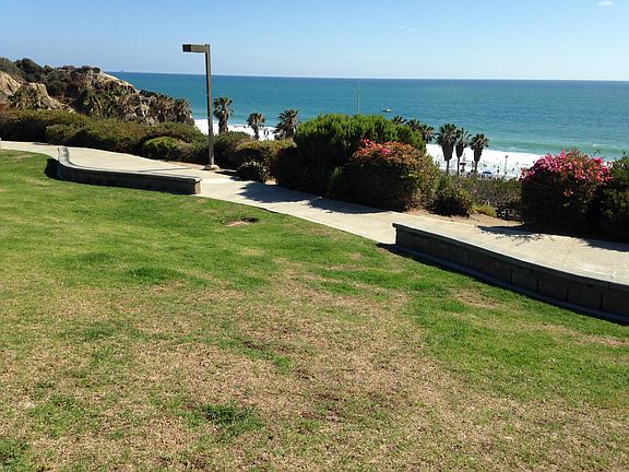 One block from park overlooking beach