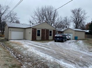 3354 E Whiteside St, Springfield, MO 65804