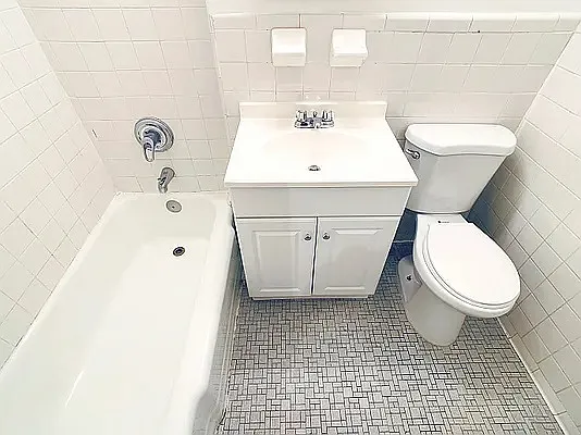 Rented by City Connections Realty | media 6