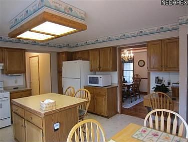 4th image of 214 Countryside Dr