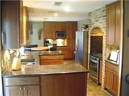 3rd image of 14302 Woodforest Blvd