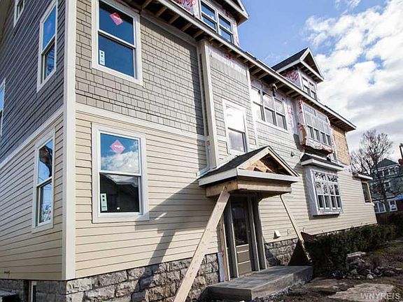 4th image of 160 Brunswick Blvd
