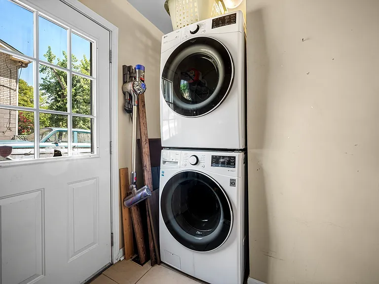 205 Cedar Dr — Photo 25