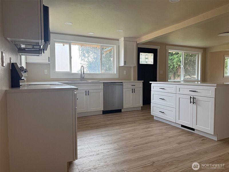 4th image of 1200 Tibbling Road